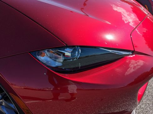 Used 2020 MAZDA MX-5 Miata RF Grand Touring image 16