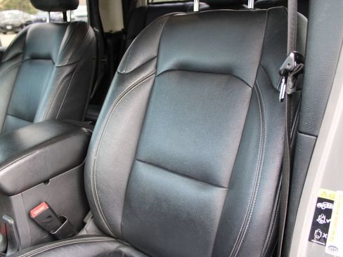 Used 2021 Jeep Gladiator Sport AWD/4WD image 15