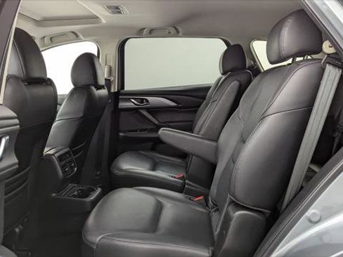 Used 2023 MAZDA CX-9 Touring image 17