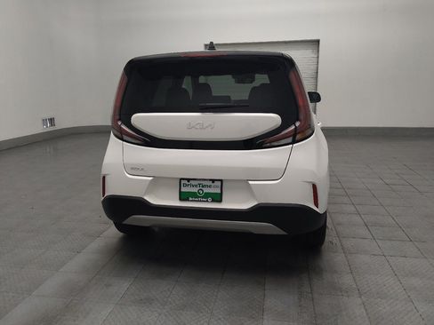 Used 2025 Kia Soul S FWD image 7