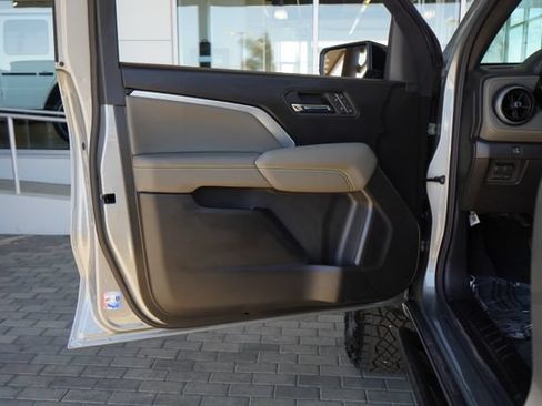 New 2026 Chevrolet Colorado ZR2 w/ Technology Package AWD/4WD image 22