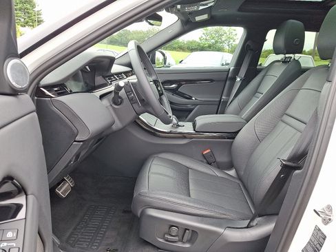 Used 2025 Land Rover Range Rover Evoque Dynamic SE image 13