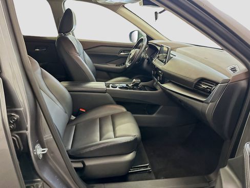 Used 2023 Nissan Rogue SV w/ SV Premium Package image 33