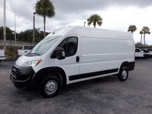 Used 2023 RAM ProMaster 2500 FWD image 2