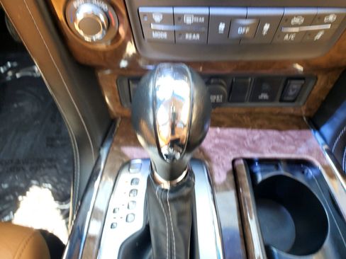 Used 2016 INFINITI QX80 4WD w/ Signature Edition Package image 49