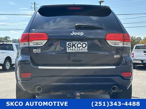 Used 2017 Jeep Grand Cherokee Overland image 4