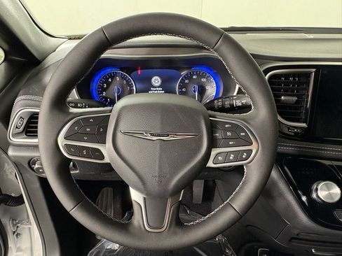New 2026 Chrysler Pacifica Select FWD image 19