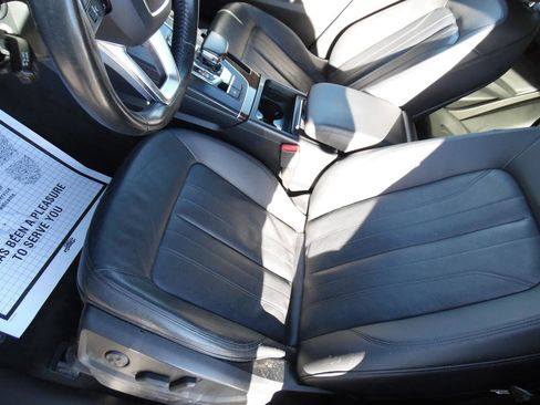 Used 2018 Audi Q5 2.0T Premium Plus w/ Premium Plus Package image 11