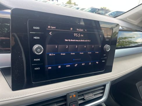 New 2025 Volkswagen Taos SE image 12