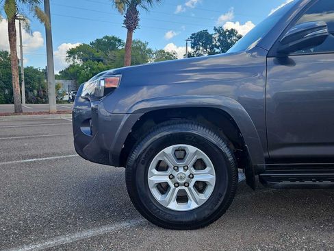 Used 2021 Toyota 4Runner SR5 Premium AWD/4WD image 18