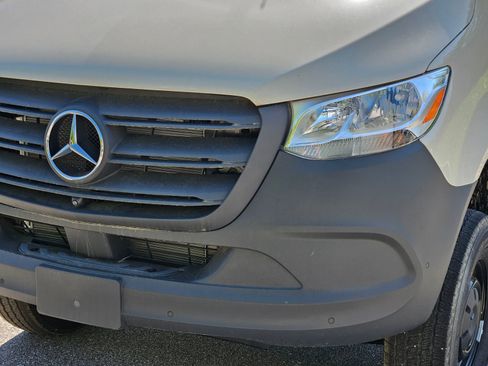 New 2025 Mercedes-Benz Sprinter 2500 image 8
