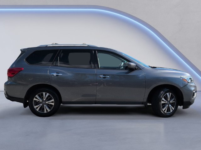 Used 2018 Nissan Pathfinder SV FWD image 3