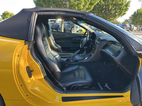 Used 2002 Chevrolet Corvette Convertible w/ Preferred Equipment Group2 image 29