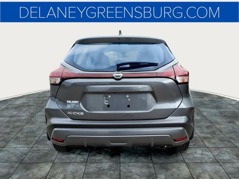Used 2023 Nissan Kicks S FWD image 4
