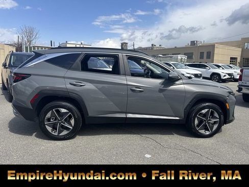 Used 2025 Hyundai Tucson SEL AWD/4WD image 2