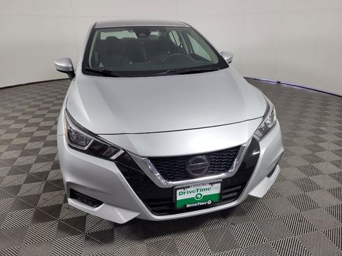 Used 2021 Nissan Versa SV FWD image 14