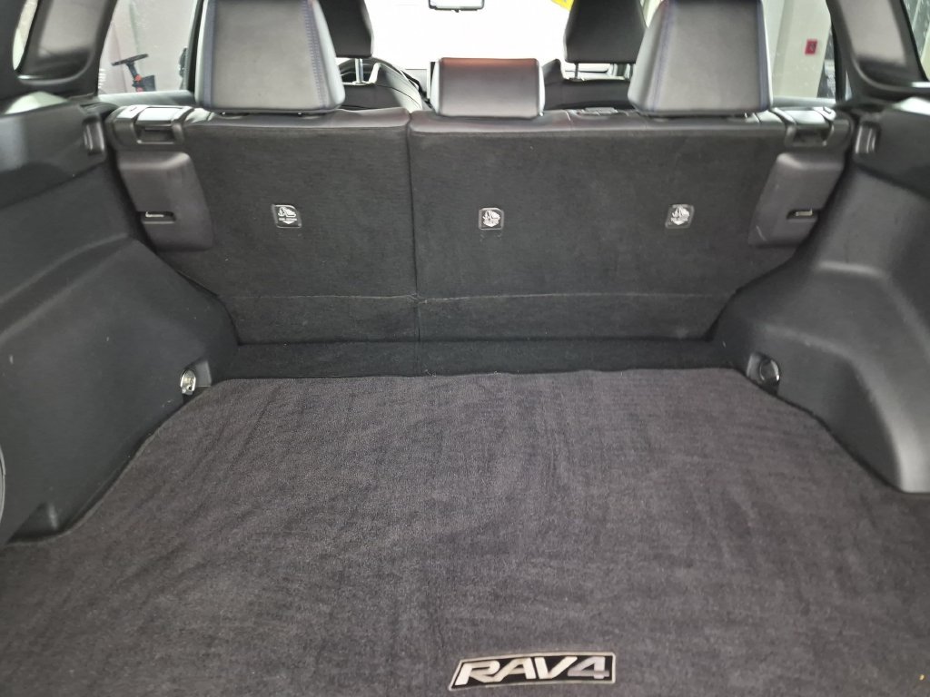 Used 2019 Toyota RAV4 XSE AWD/4WD image 27