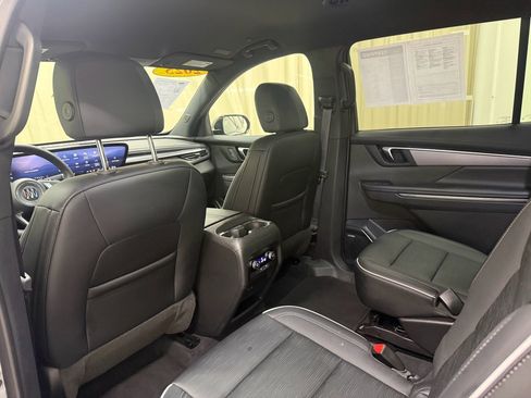 Certified 2025 Buick Enclave Sport Touring image 21