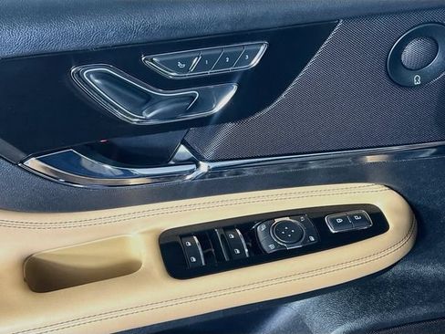 Used 2021 Lincoln Corsair Reserve FWD image 12
