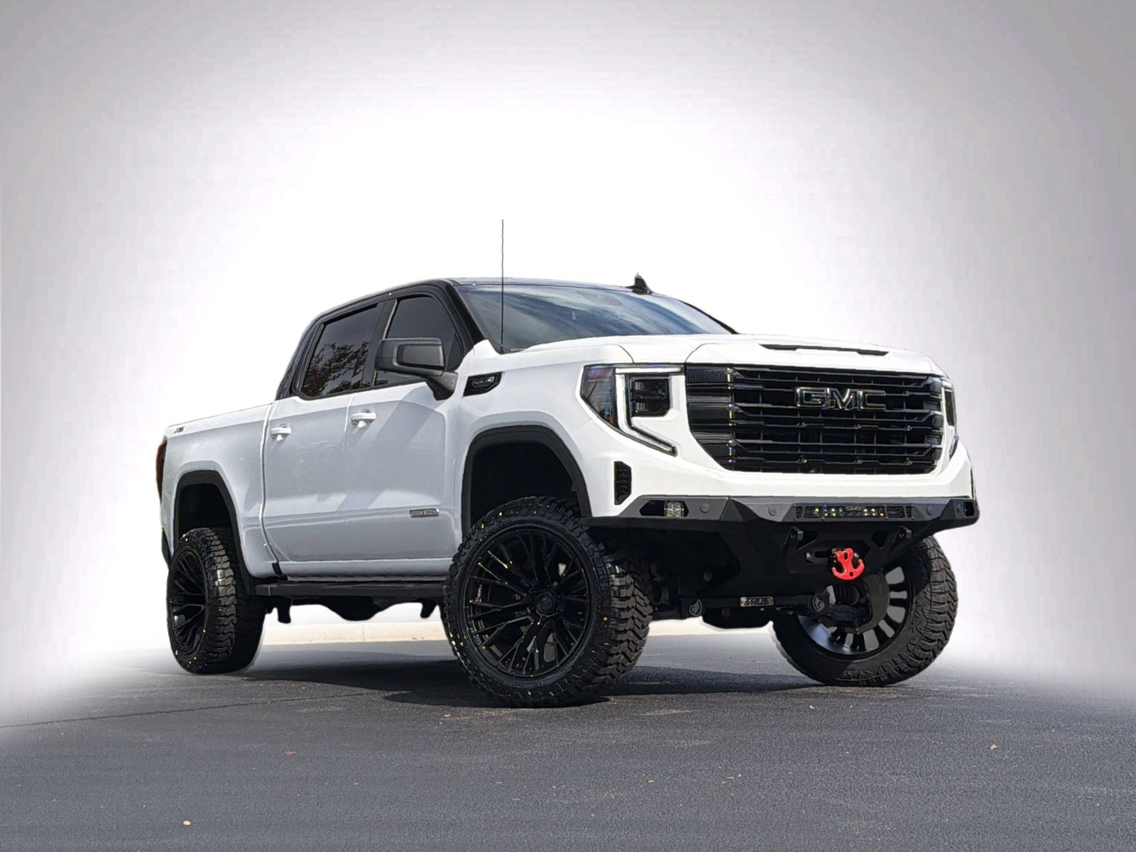 Used 2025 GMC Sierra 1500 Elevation AWD/4WD image 2