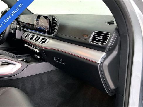 Used 2025 Mercedes-Benz GLS 450 4MATIC image 20