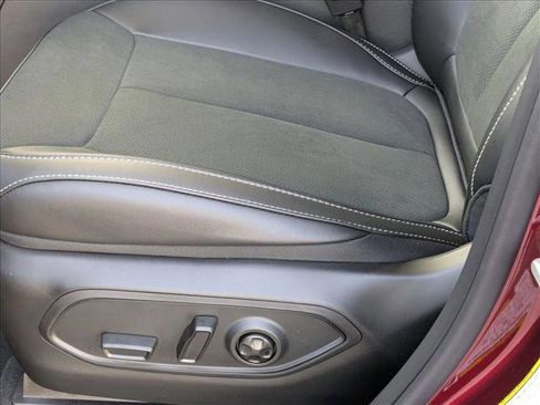 New 2025 Jeep Grand Cherokee Altitude image 4