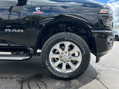 New 2026 RAM 2500 Laramie AWD/4WD image 11