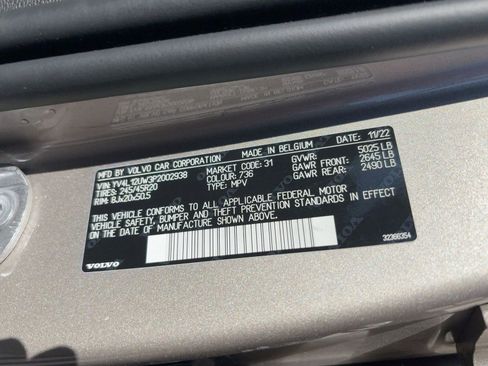 Certified 2023 Volvo XC40 B5 Plus w/ Climate Package AWD/4WD image 18