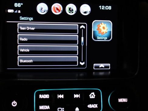 Used 2018 Chevrolet Suburban LT image 46