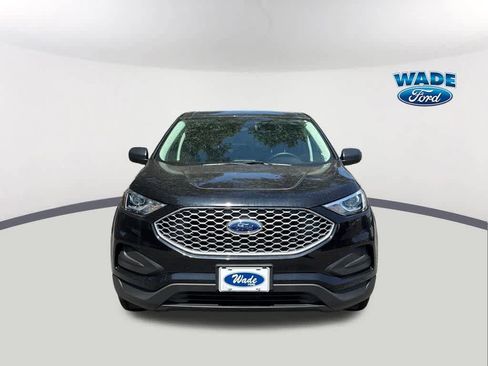 Used 2024 Ford Edge SE image 2