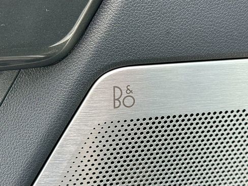 Used 2023 Ford F150 Lariat w/ Equipment Group 502A High image 19