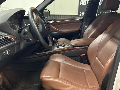 Used 2011 BMW X5 xDrive50i AWD/4WD image 8