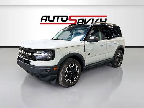 Used 2022 Ford Bronco Sport Outer Banks w/ Tech Package AWD/4WD image 3