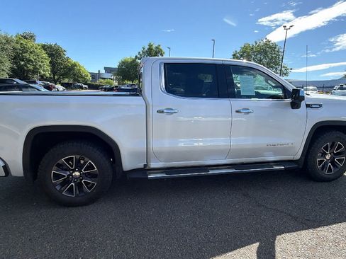 Used 2021 GMC Sierra 1500 Denali w/ Driver Alert Package II AWD/4WD image 4