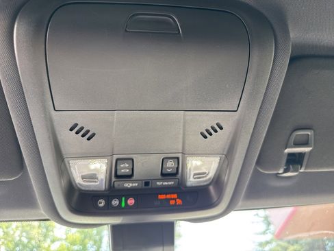 Used 2023 Chevrolet Equinox RS w/ RS Leather Package image 40