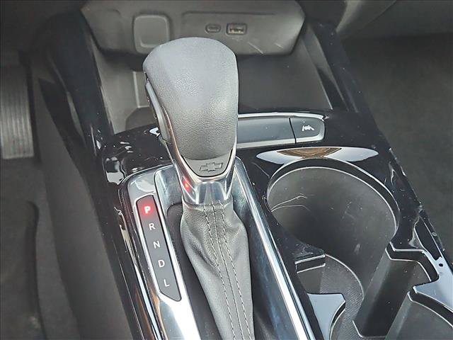 Used 2025 Chevrolet Trax LT FWD image 12