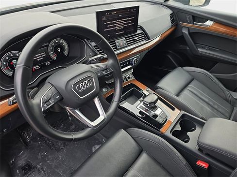 Used 2023 Audi Q5 2.0T Premium Plus w/ Premium Plus Package image 19