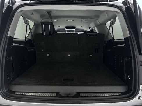 Used 2018 Chevrolet Suburban LT image 23