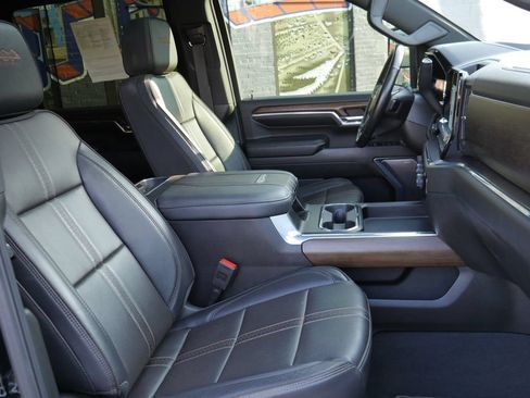 Used 2024 Chevrolet Silverado 2500 High Country AWD/4WD image 9