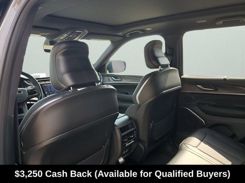 New 2025 Jeep Grand Cherokee Overland w/ Adv Protech Group III AWD/4WD image 23