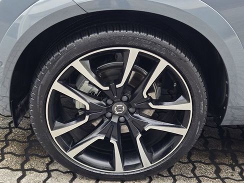Certified 2023 Volvo XC60 B5 Ultimate w/ Protection Package Premier AWD/4WD image 12