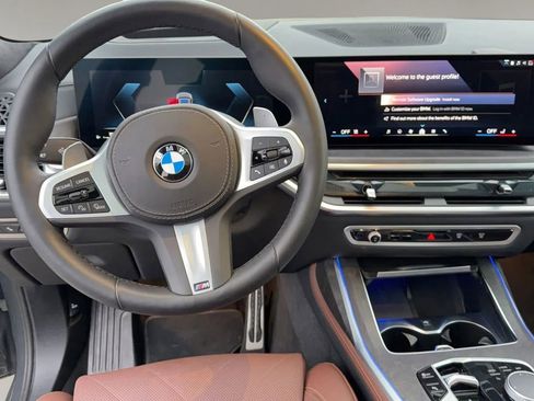 Used 2025 BMW X7 xDrive40i w/ M Sport Package image 10