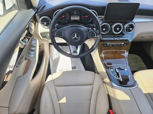 Used 2018 Mercedes-Benz GLC 300 4MATIC image 11