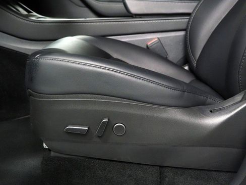 Used 2023 Tesla Model Y Long Range AWD/4WD image 55