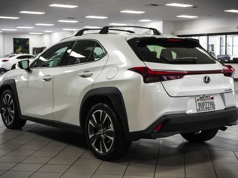 Certified 2025 Lexus UX 300h FWD image 8