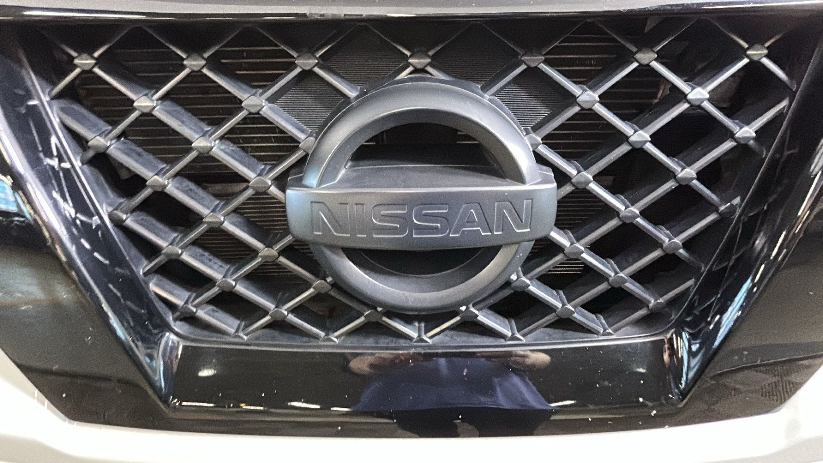 Used 2020 Nissan Frontier SV w/ Midnight Edition Floor Mats AWD/4WD image 9