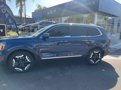 Certified 2024 Kia Telluride S w/ S Sunroof Package FWD image 2