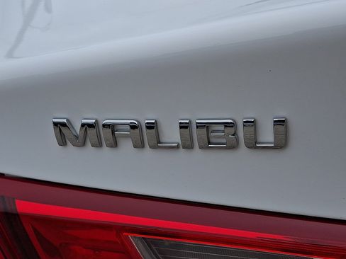 Used 2024 Chevrolet Malibu LT FWD image 30