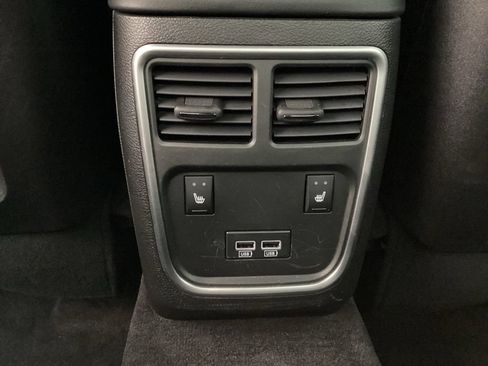 Used 2018 Dodge Charger GT AWD/4WD image 14