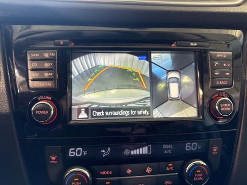 Used 2015 Nissan Rogue SV w/ SV Premium Package FWD image 28